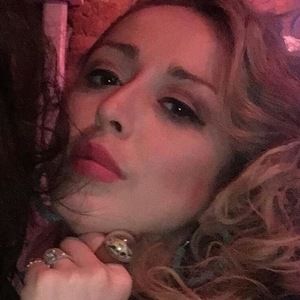 Meet your Posher, Rebekah